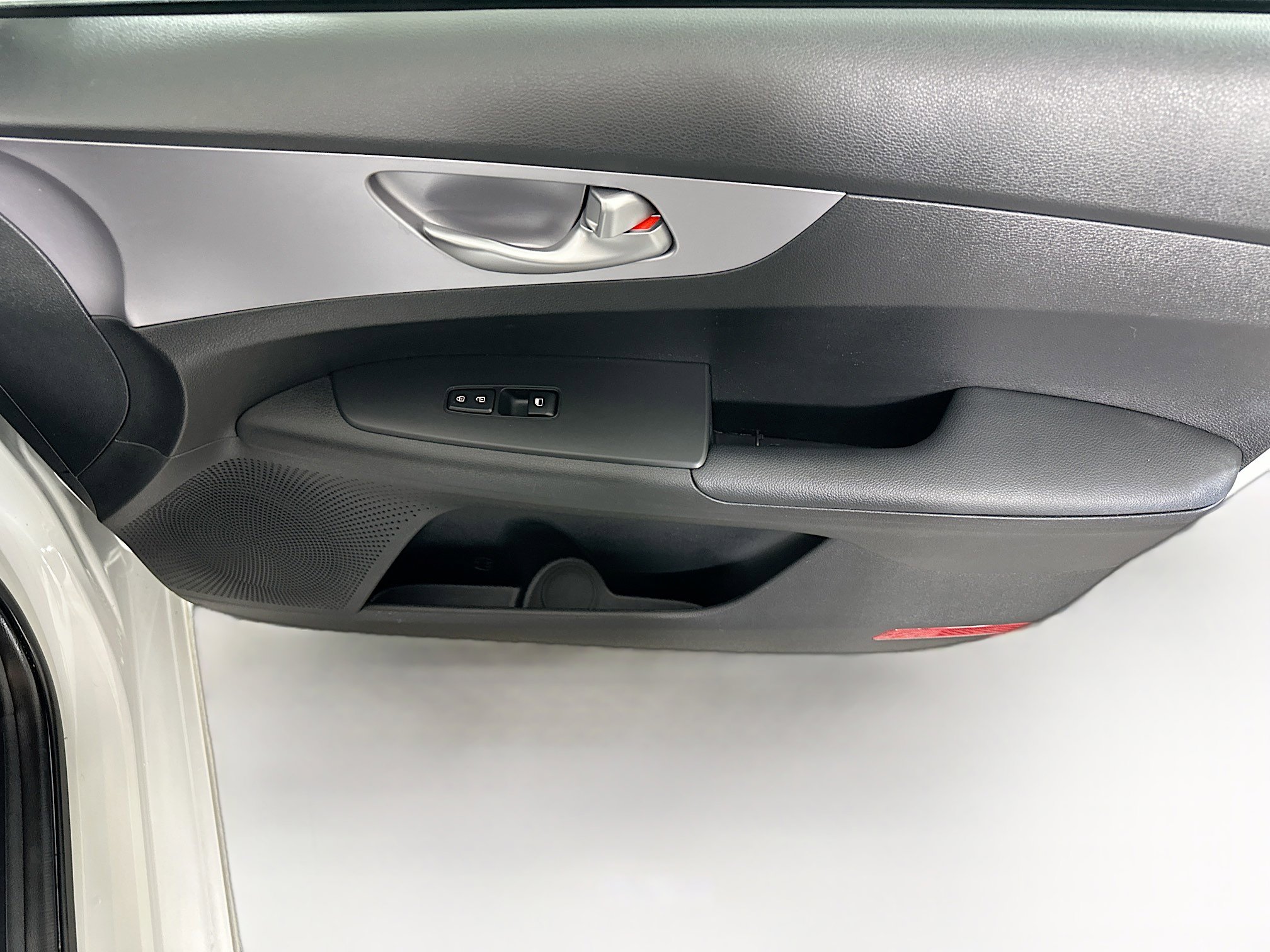 Used 2024 Kia Forte LXS image 29