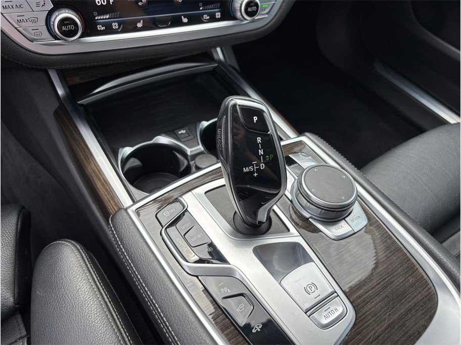 Used 2021 BMW 740i RWD image 40