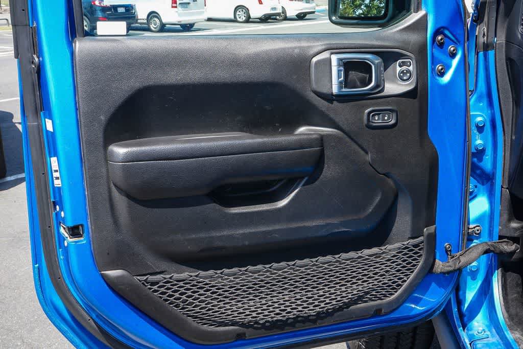 Used 2024 Jeep Wrangler Unlimited Rubicon AWD/4WD image 19