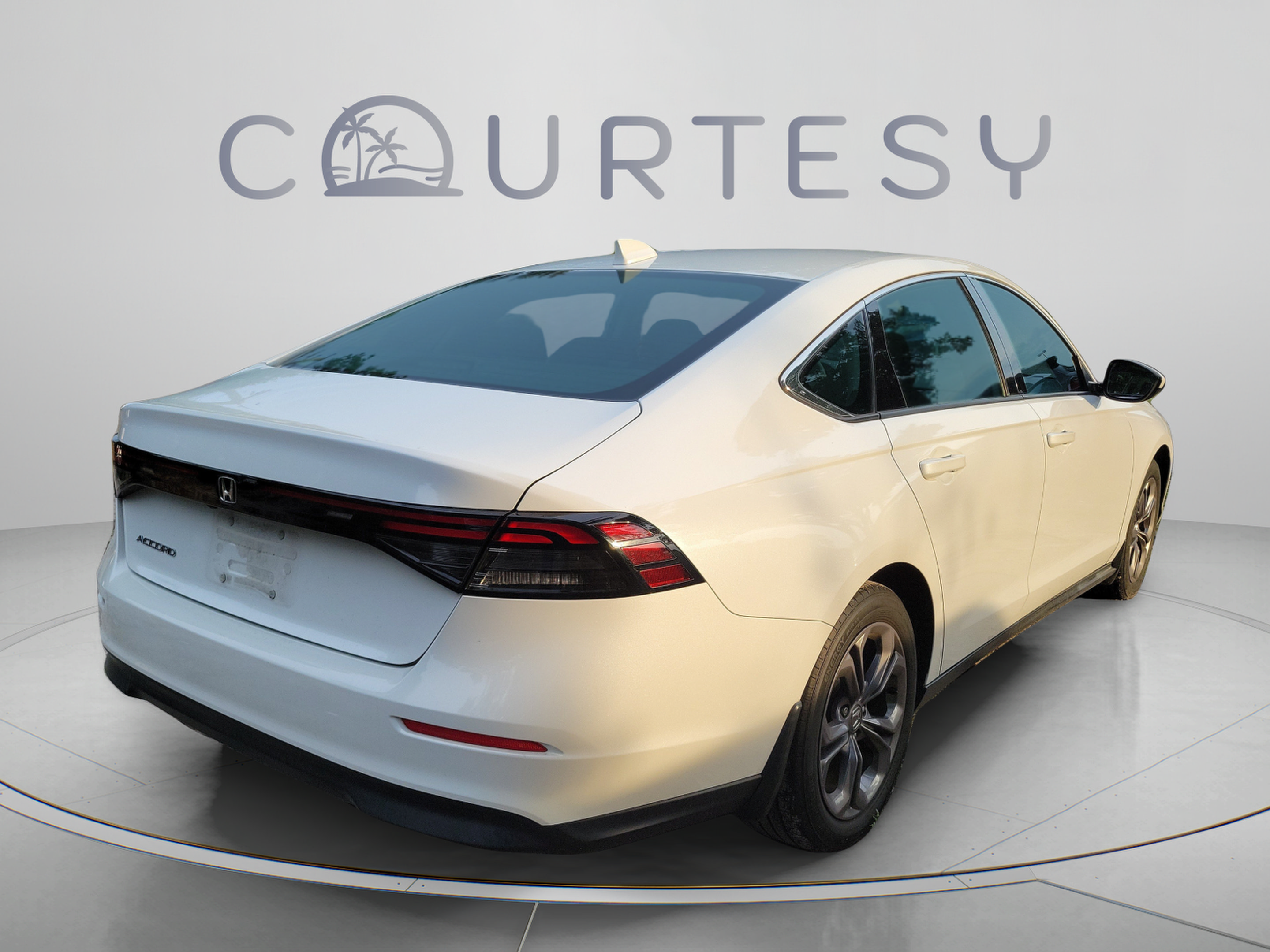 Used 2023 Honda Accord EX image 18