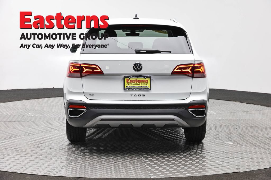 Used 2024 Volkswagen Taos SE FWD image 6