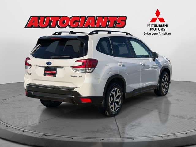 Used 2024 Subaru Forester Premium image 2