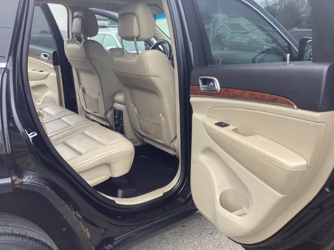 Used 2012 Jeep Grand Cherokee Limited w/ Trailer Tow Group image 7