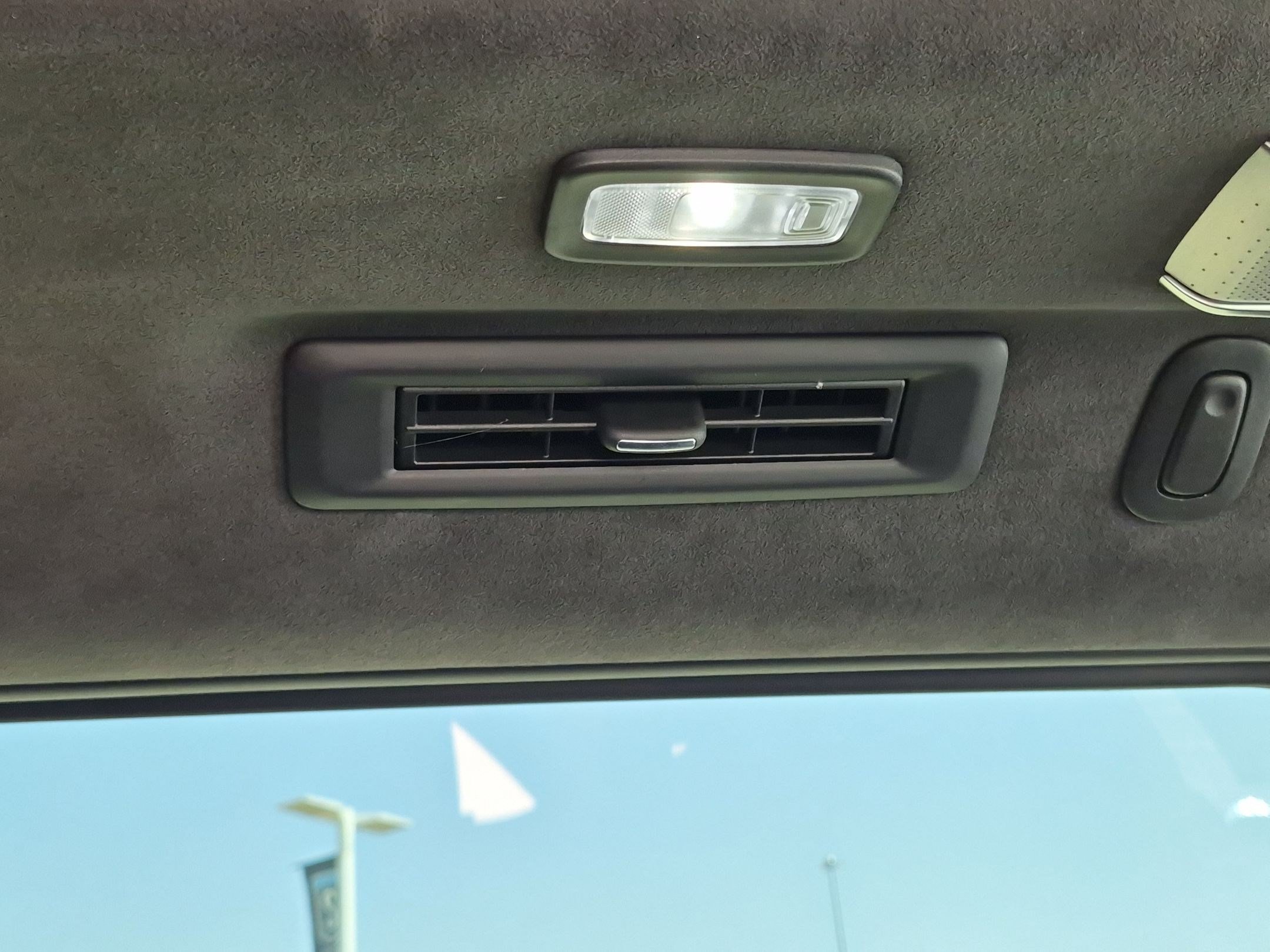 Certified 2025 Cadillac Escalade ESV V AWD/4WD image 34