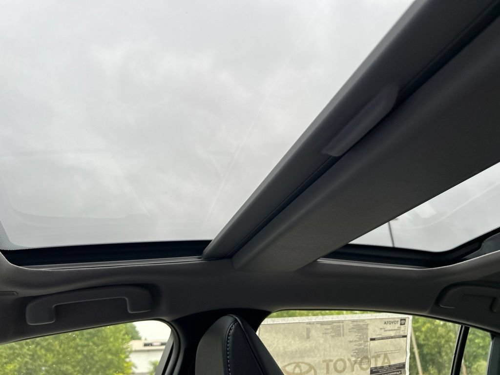 New 2027 Toyota Prius XLE AWD/4WD image 21