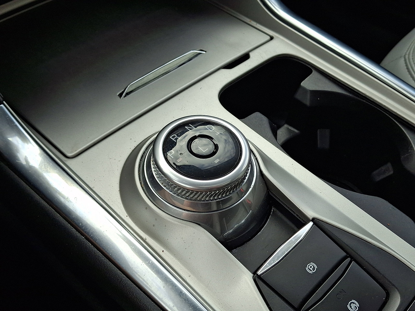 Used 2021 Ford Explorer XLT w/ Equipment Group 202A image 17