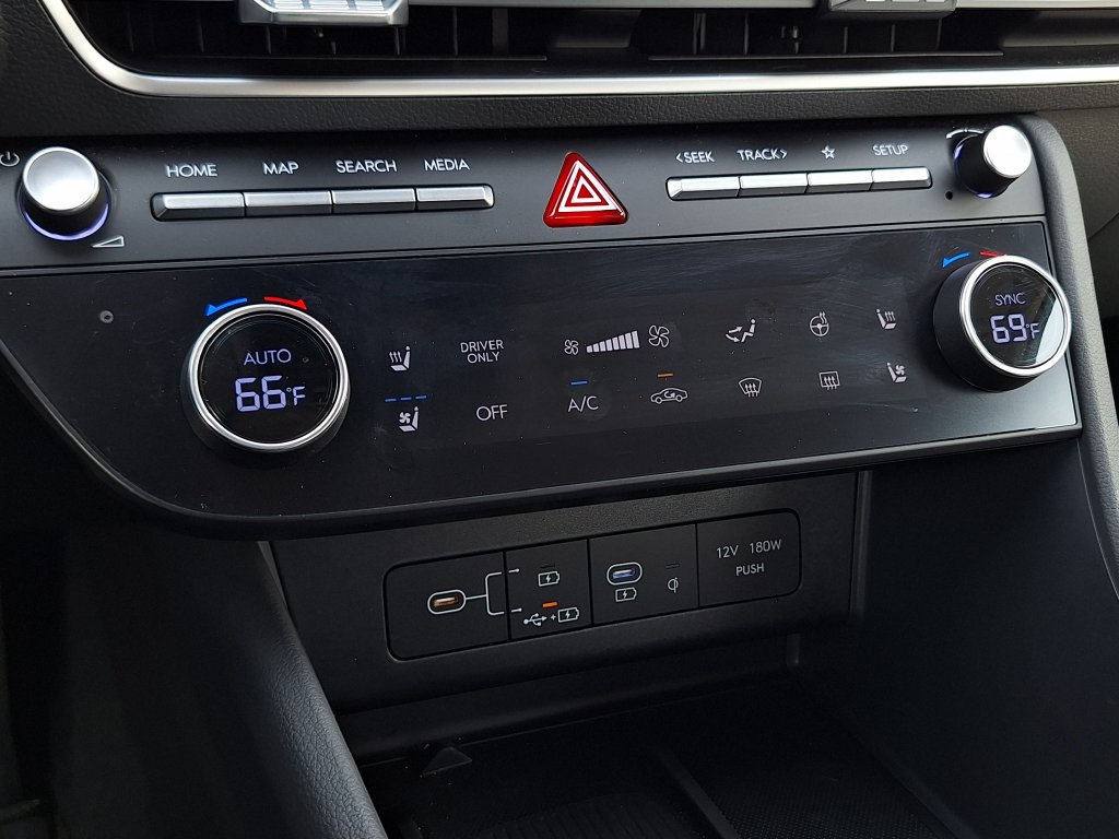 Certified 2025 Hyundai Sonata Limited FWD image 23