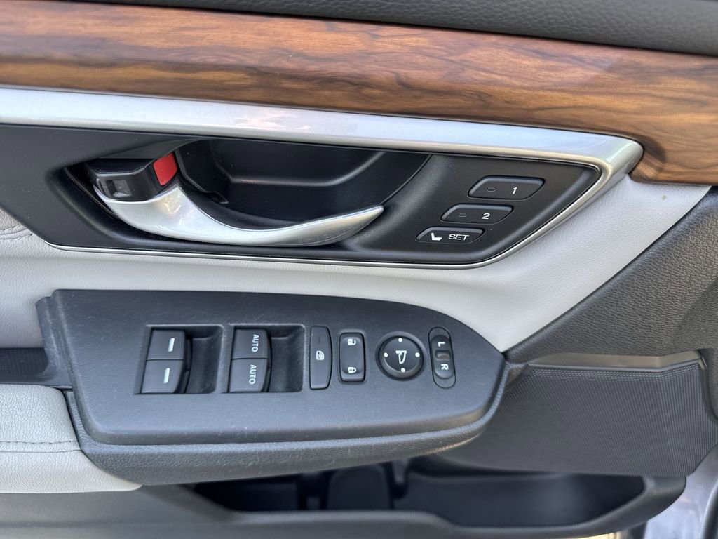 Used 2022 Honda CR-V Touring image 24