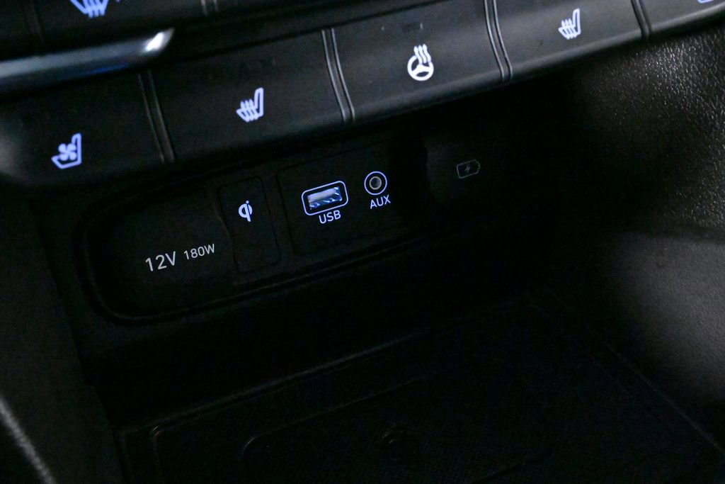 Used 2020 Hyundai Santa Fe Limited image 18