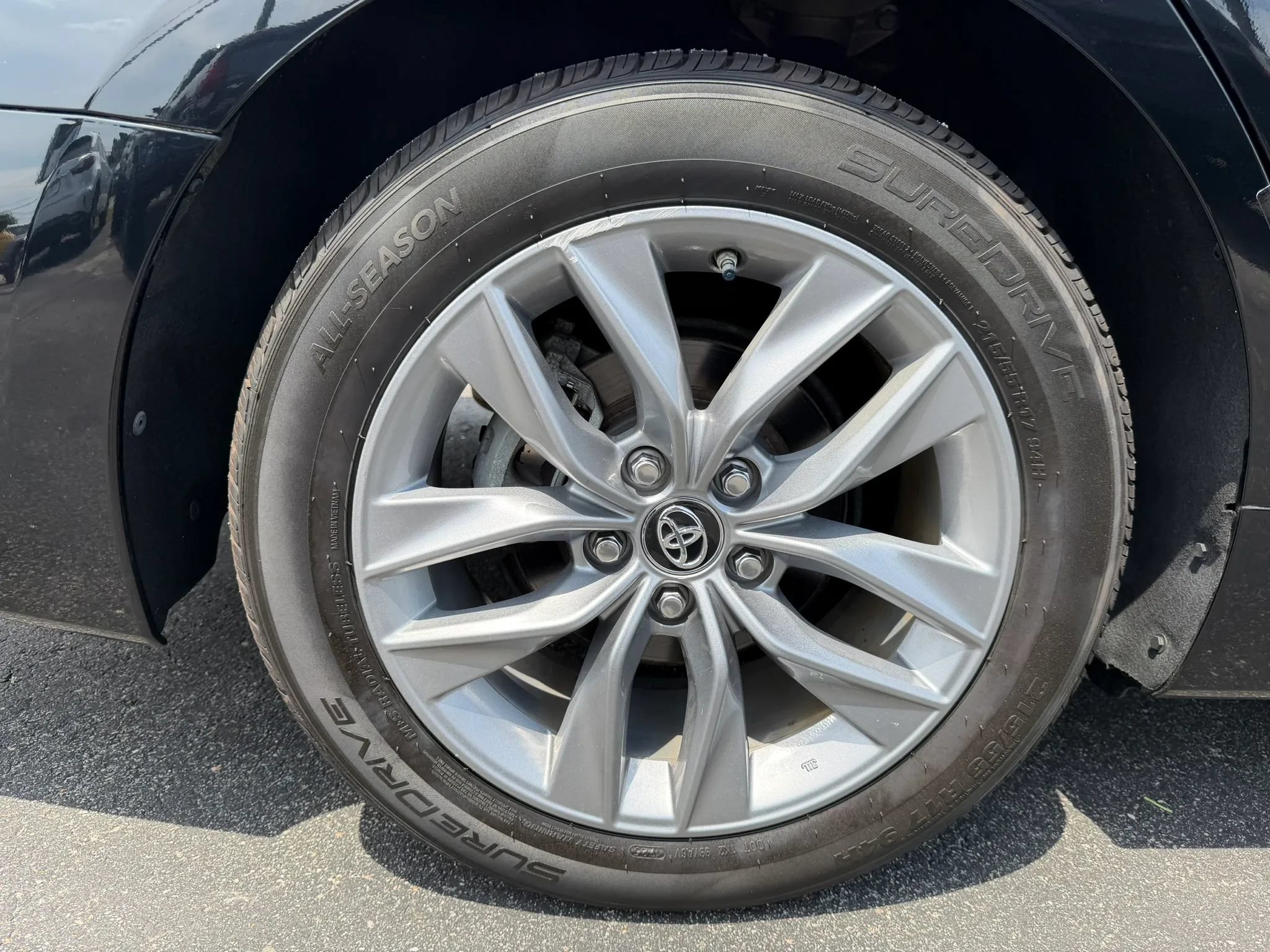 Used 2019 Toyota Avalon XLE FWD image 37