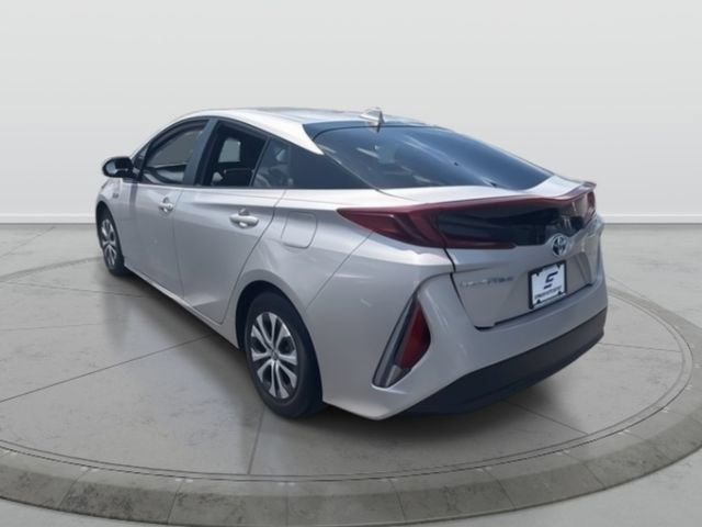 Used 2022 Toyota Prius Prime LE FWD image 4