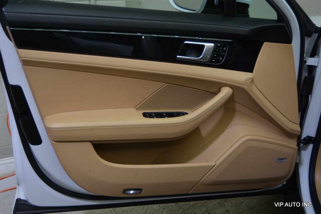 Used 2018 Porsche Panamera 4 AWD/4WD image 7