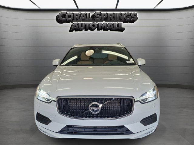 Used 2018 Volvo XC60 T6 Momentum w/ Convenience Package image 2