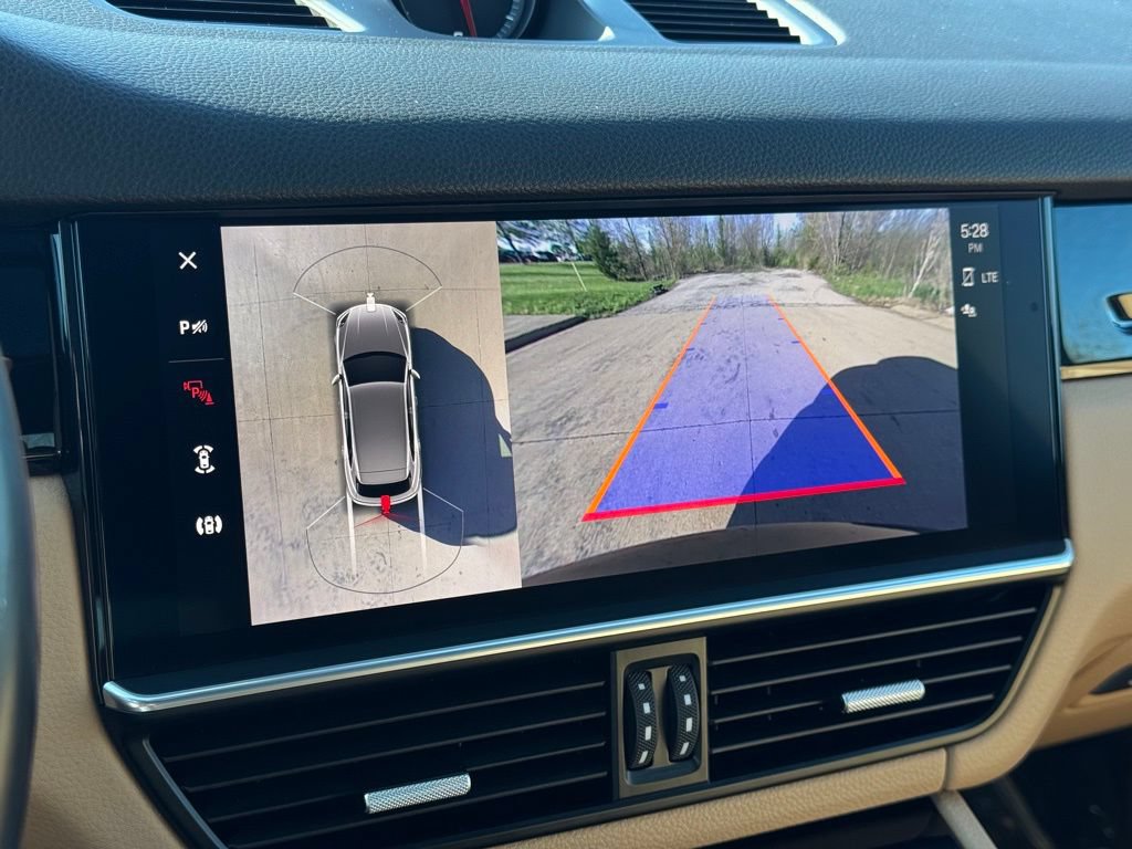 Certified 2023 Porsche Cayenne AWD/4WD image 20