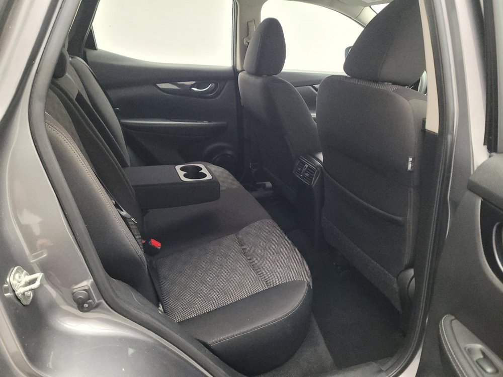 Used 2018 Nissan Rogue Sport SV FWD image 19