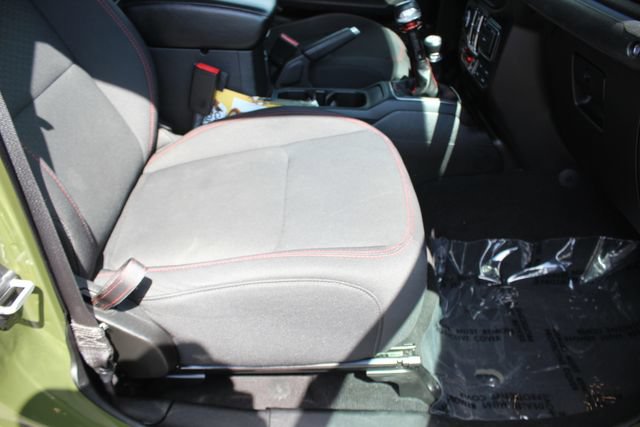 Used 2021 Jeep Gladiator Rubicon AWD/4WD image 33