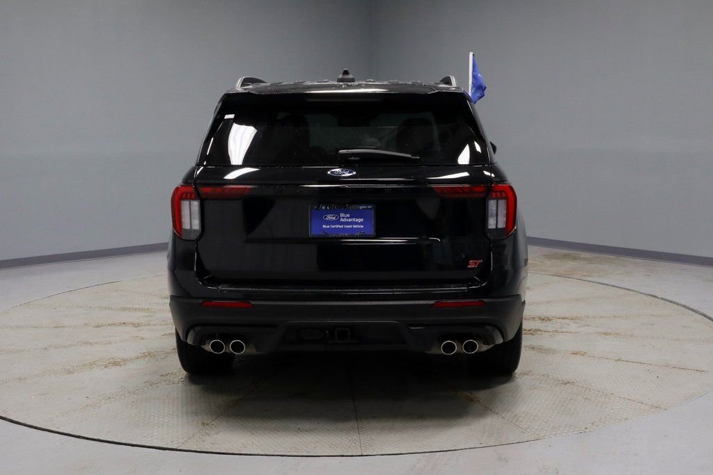 Certified 2025 Ford Explorer ST image 10