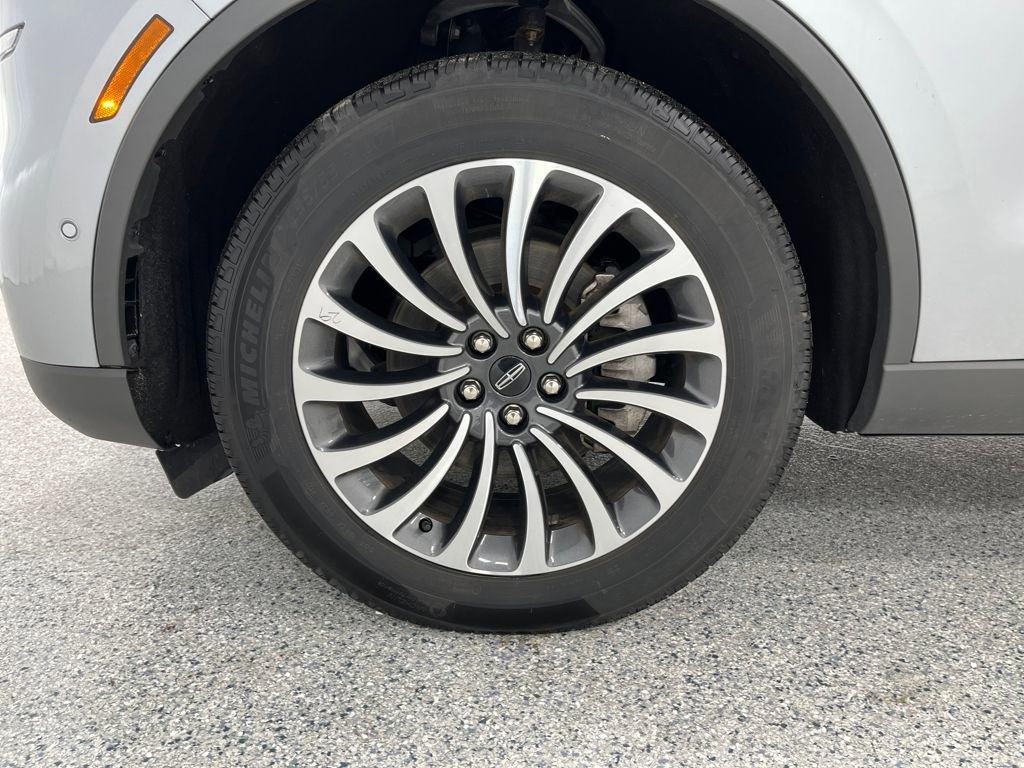 Used 2023 Lincoln Aviator Reserve w/ Equipment Group 201A AWD/4WD image 32