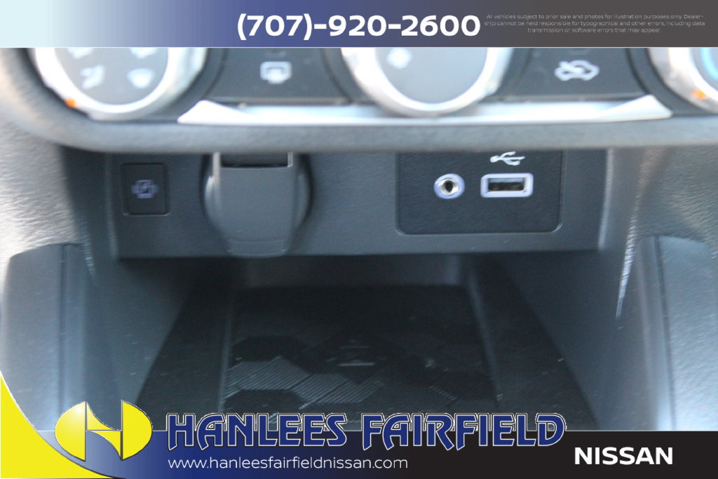 Used 2025 Nissan Versa SV w/ Trunk Package FWD image 20
