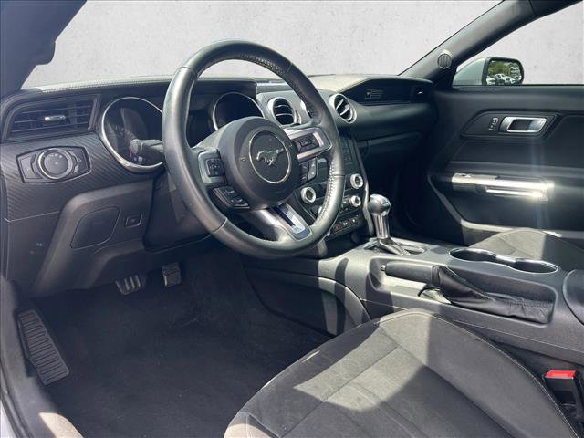 Used 2020 Ford Mustang Coupe RWD image 9