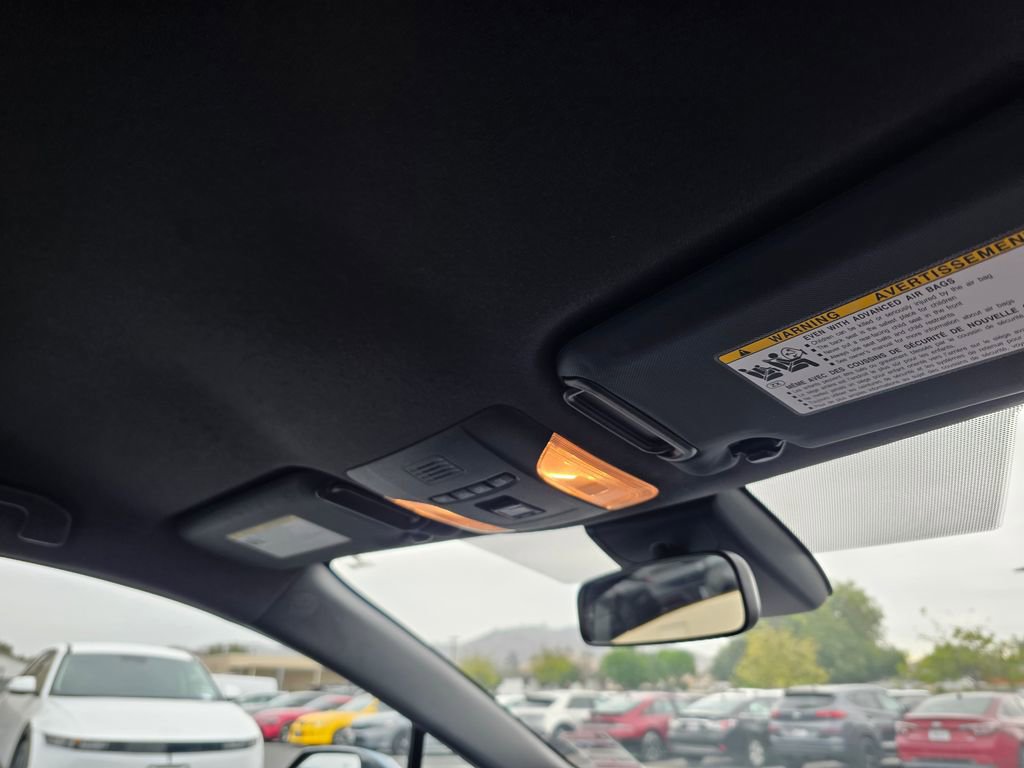 Used 2022 Toyota Corolla SE w/ Carpet Mat Package (TMS) FWD image 12