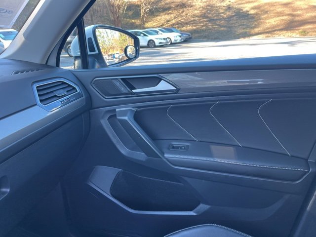 Used 2024 Volkswagen Tiguan SE image 29