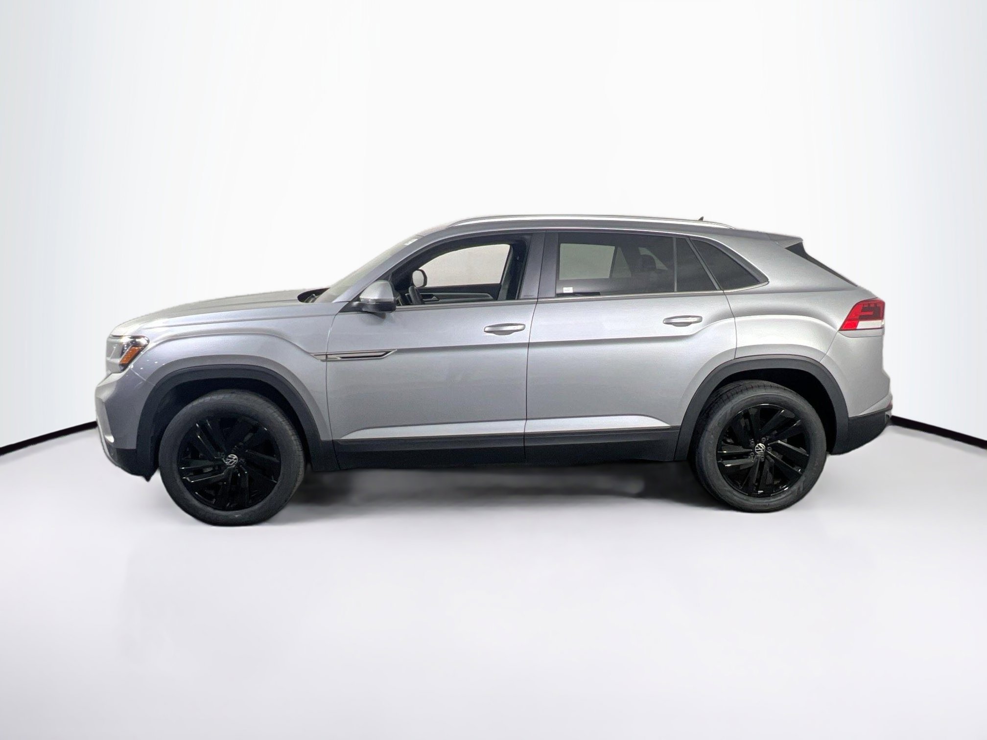 Used 2022 Volkswagen Atlas Cross Sport SE image 8