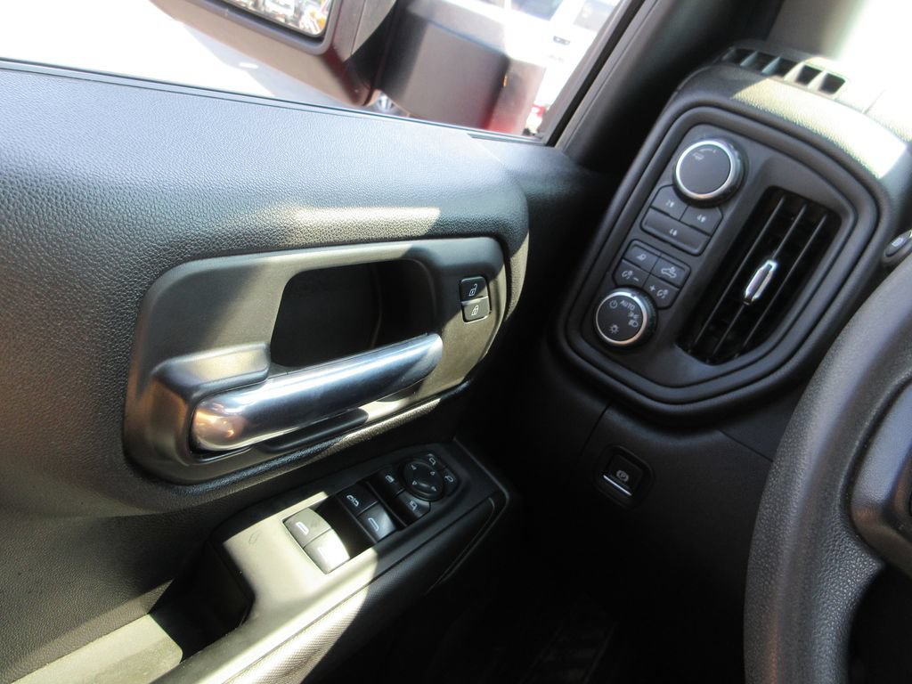 Certified 2024 Chevrolet Silverado 2500 Custom w/ Custom Value Package AWD/4WD image 26