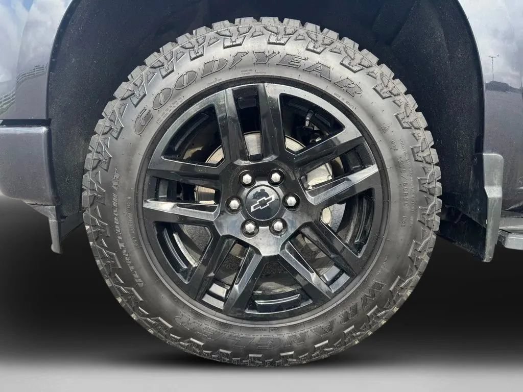 Used 2023 Chevrolet Silverado 1500 Custom w/ LPO, Dark Essentials Package AWD/4WD image 30