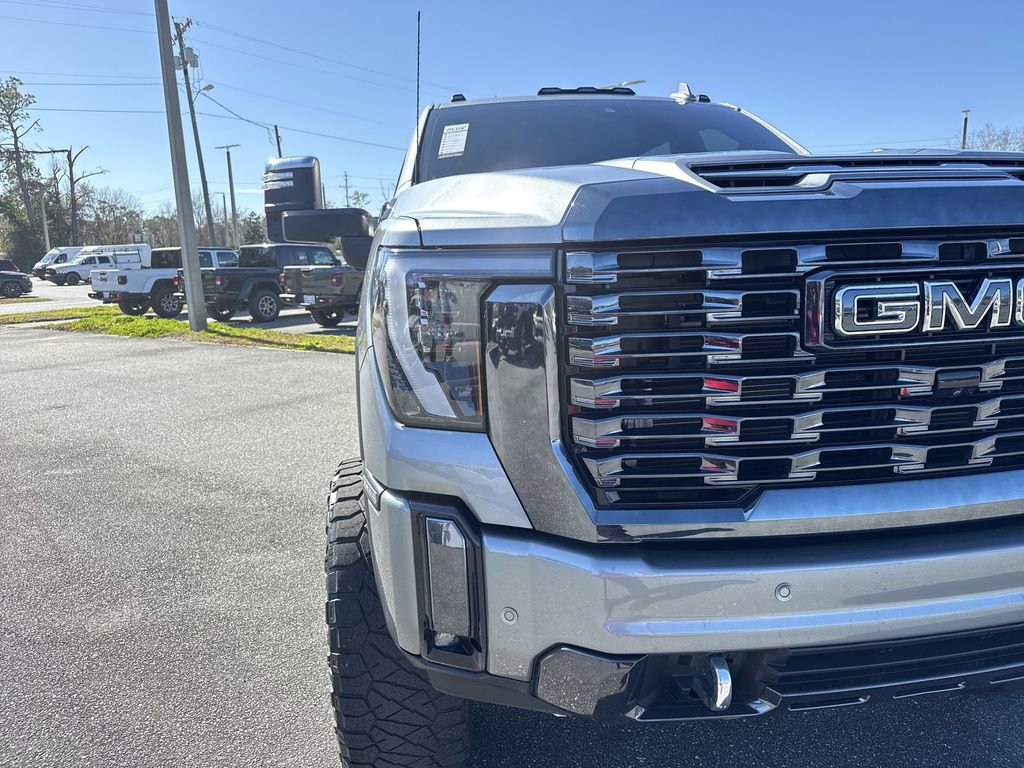 Used 2024 GMC Sierra 2500 Denali Ultimate image 9