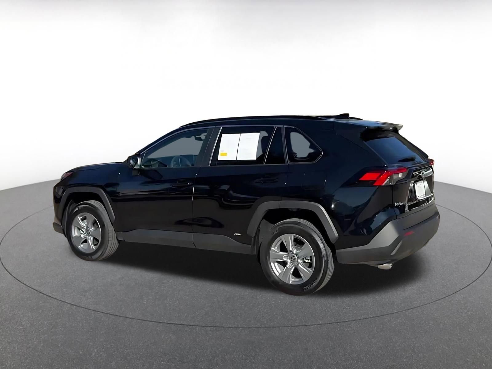 Used 2025 Toyota RAV4 LE image 10