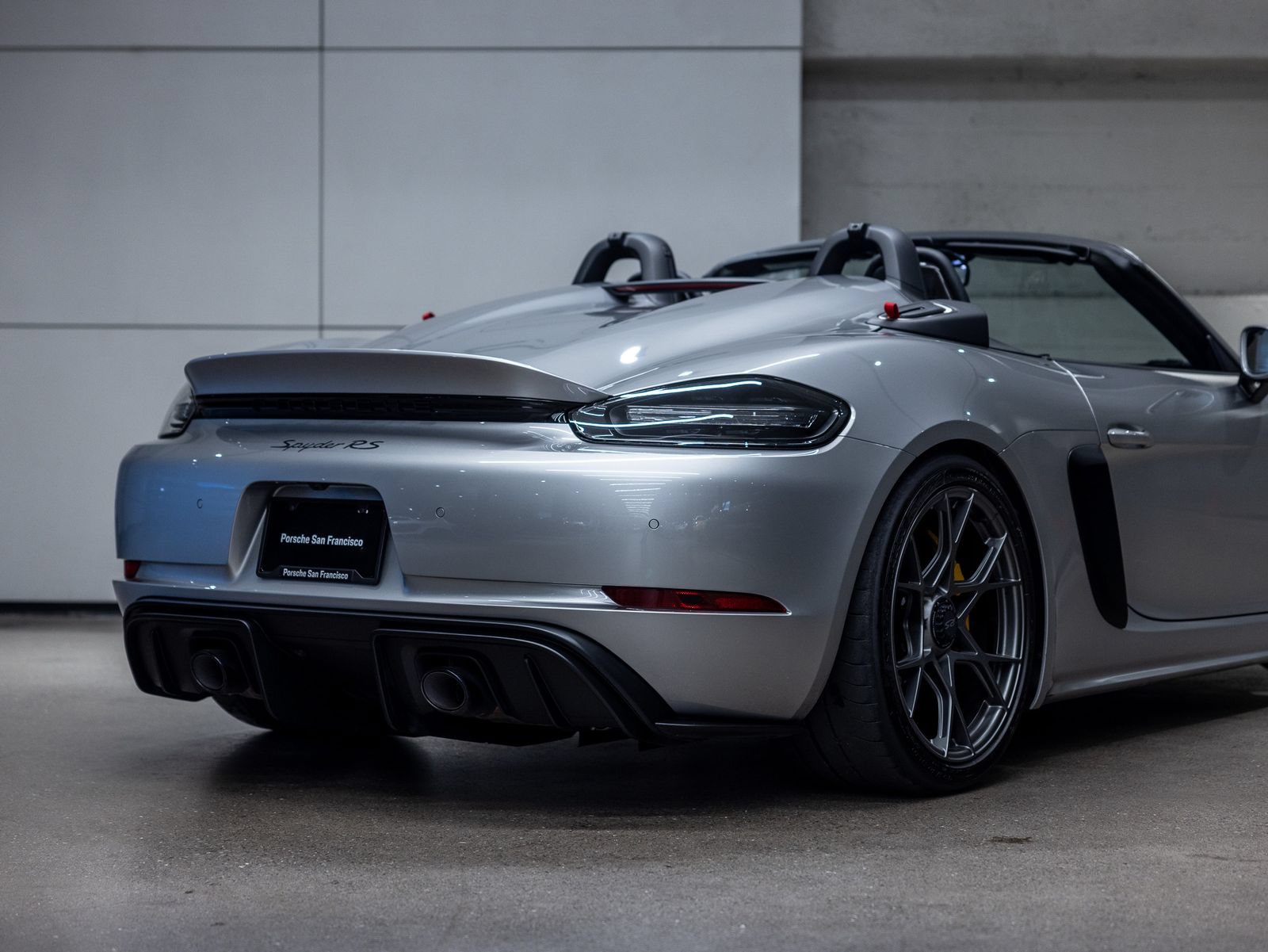 Certified 2025 Porsche 718 Boxster Spyder RS RWD image 26