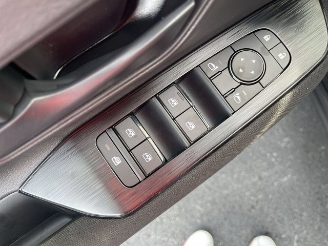 New 2026 Nissan Kicks S FWD image 17