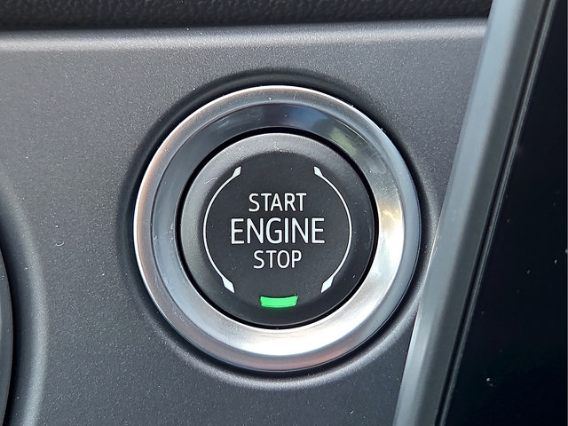 Used 2025 Chevrolet Blazer LT FWD image 19