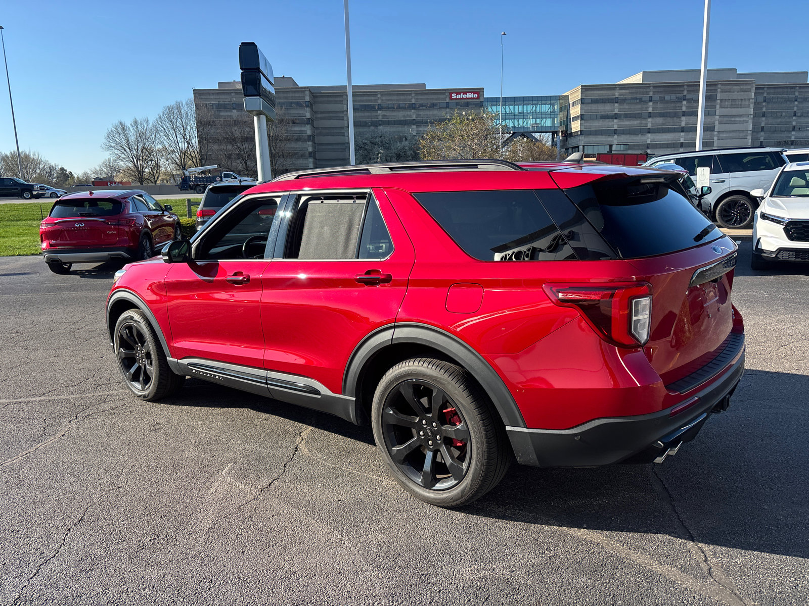 Used 2023 Ford Explorer ST w/ Equipment Group 401A image 5
