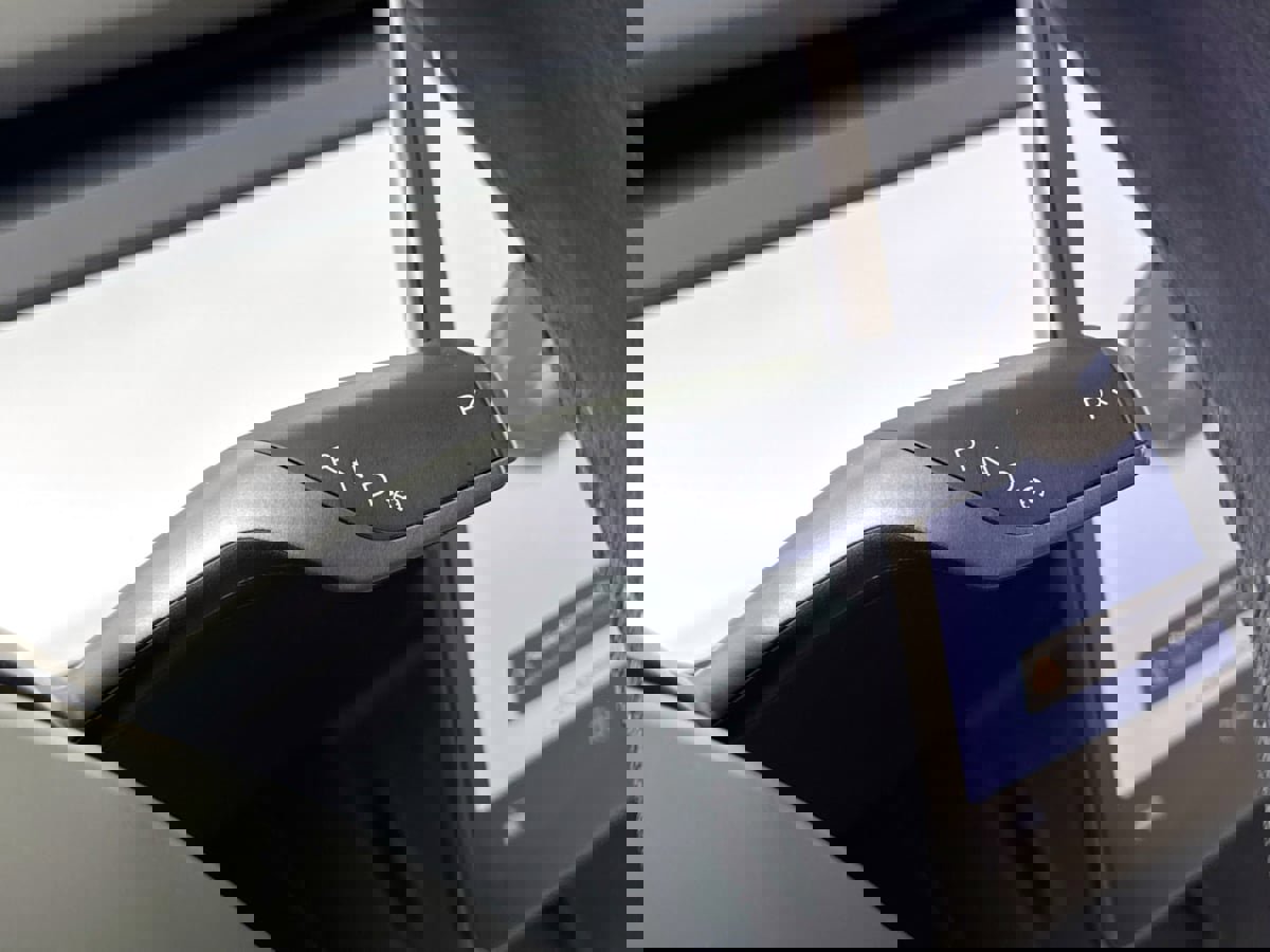 Used 2022 Tesla Model Y Long Range image 17