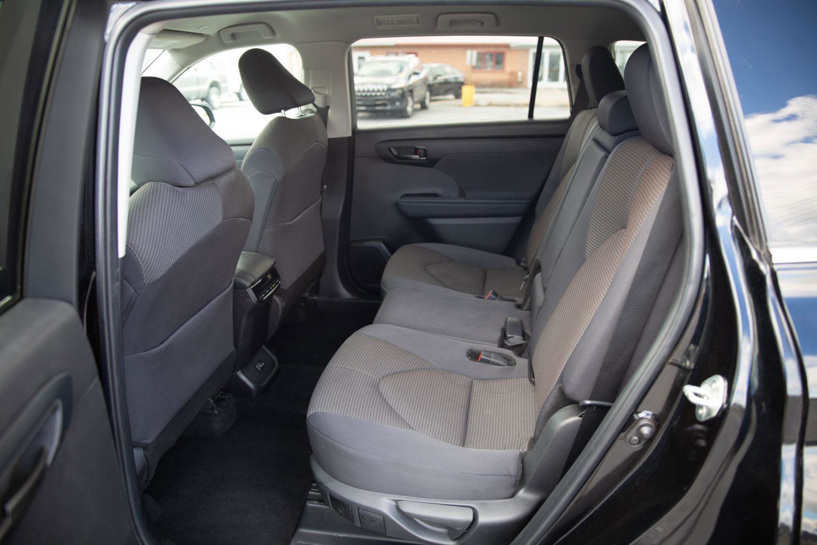 Used 2024 Toyota Highlander LE image 22