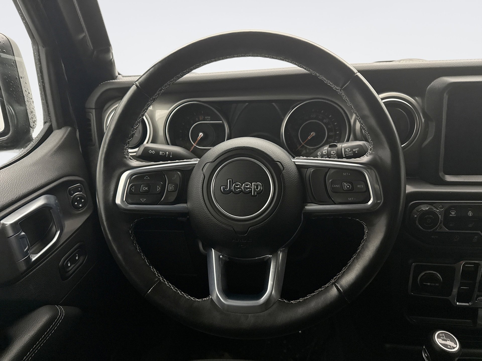 Used 2022 Jeep Wrangler Unlimited Sahara w/ Dual Top Group image 12