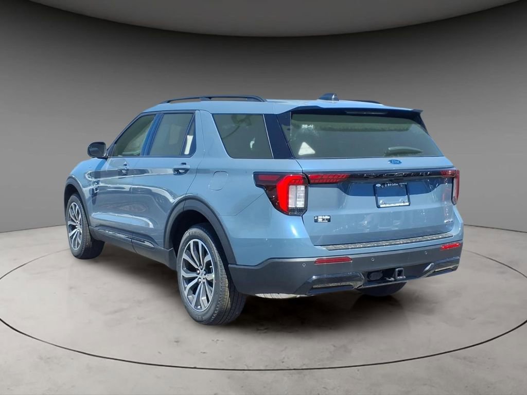 New 2026 Ford Explorer ST-Line AWD/4WD image 3