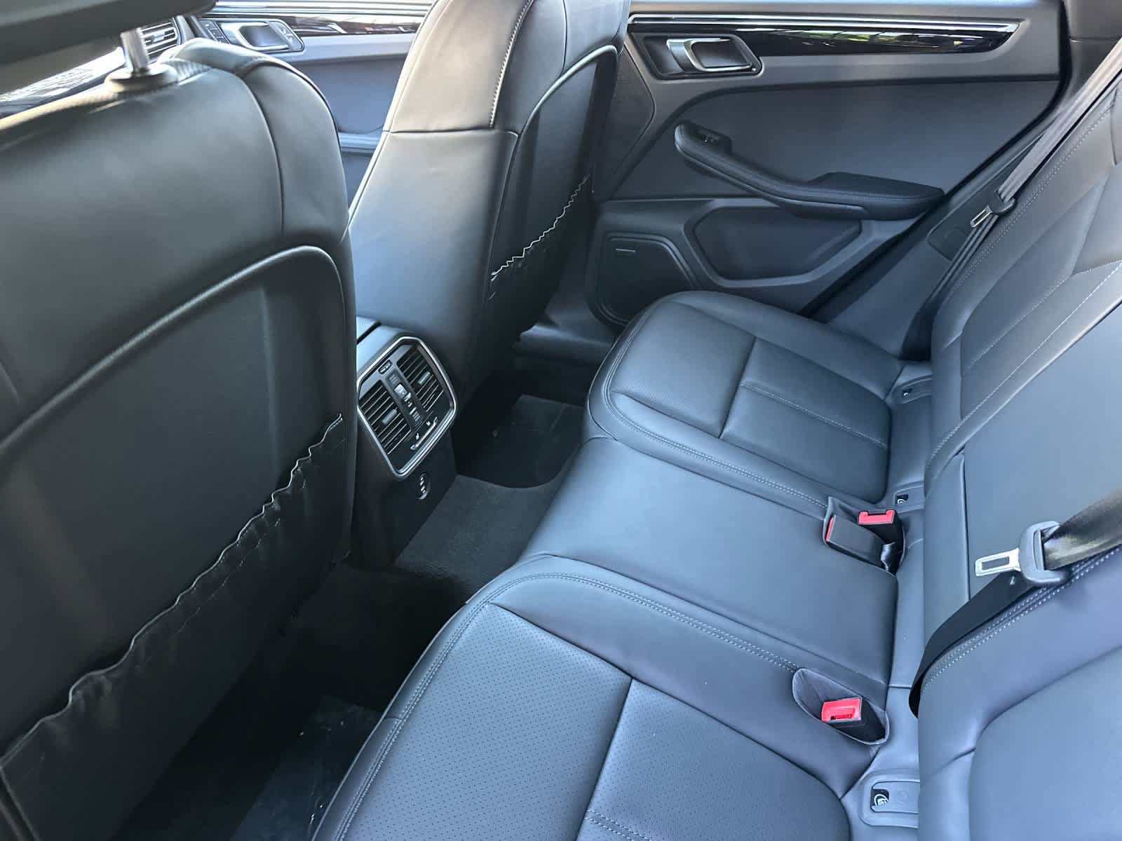 New 2026 Porsche Macan AWD/4WD image 13
