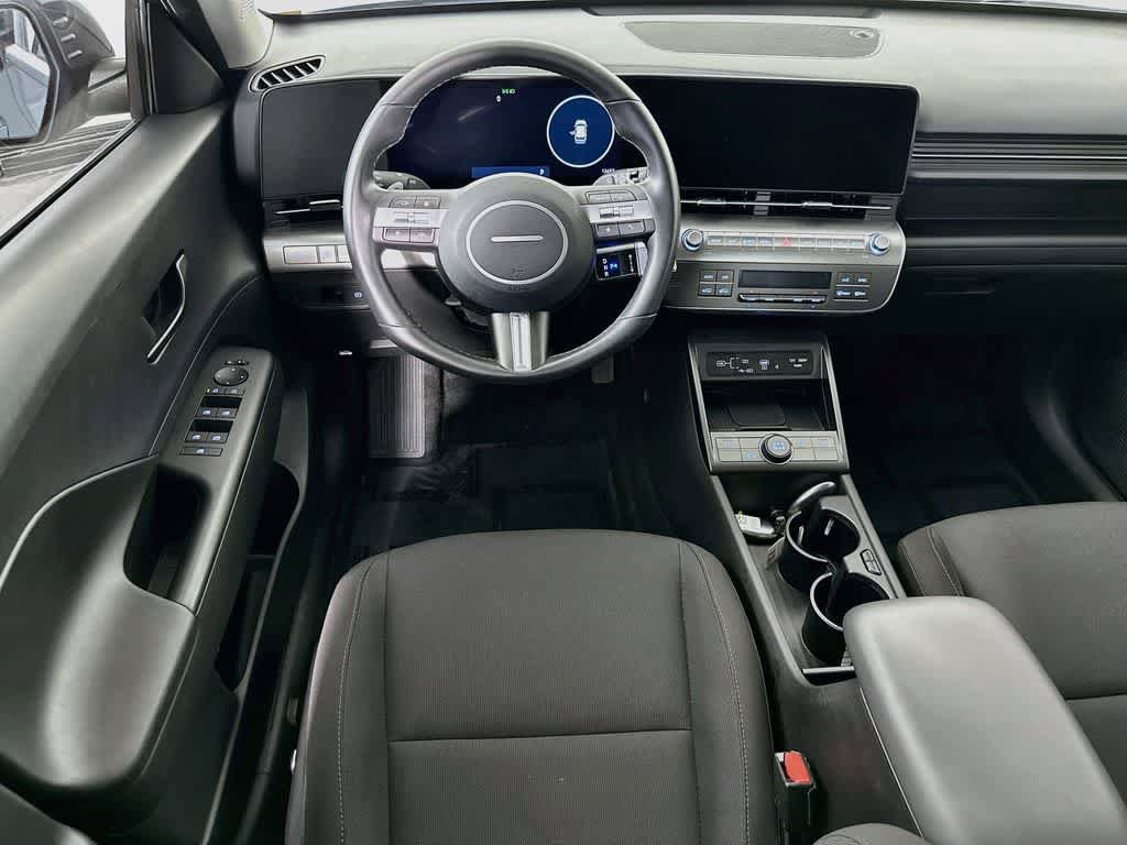 Used 2025 Hyundai Kona SEL FWD image 9