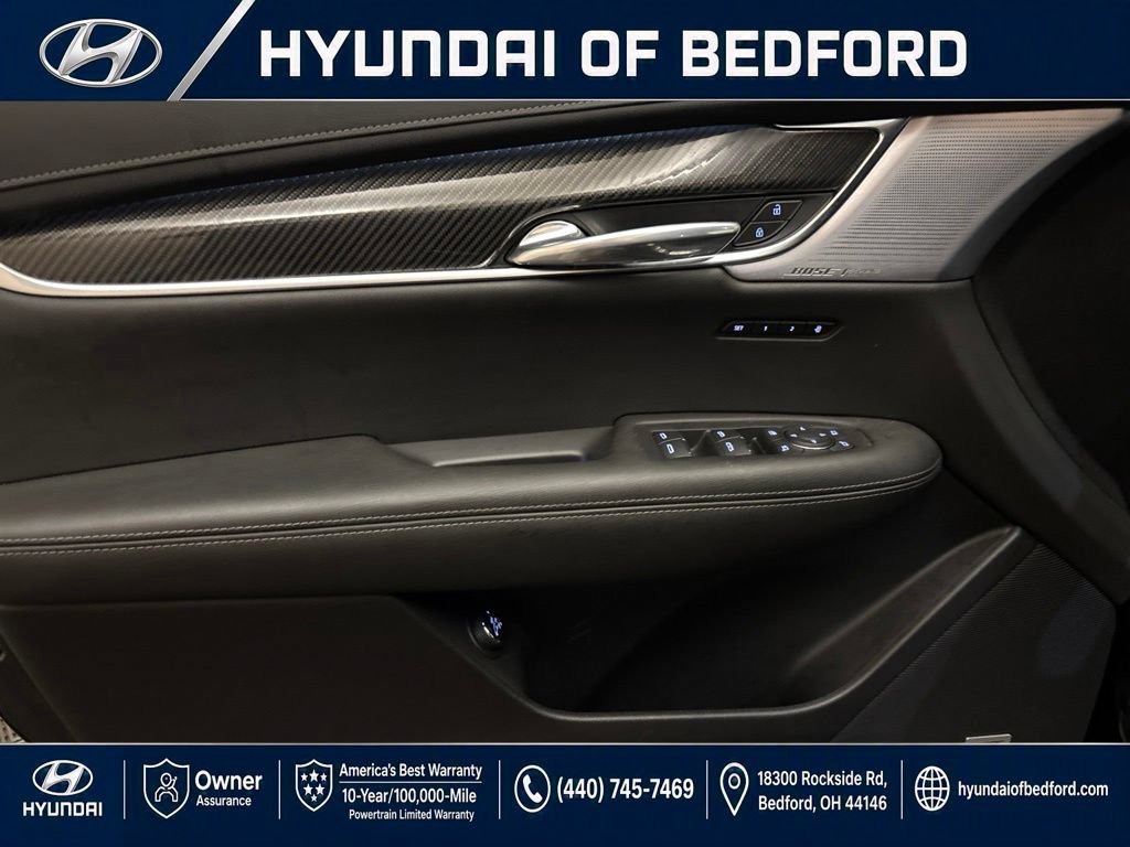 Used 2024 Cadillac XT6 Sport w/ LPO, Floor Liner Package AWD/4WD image 14