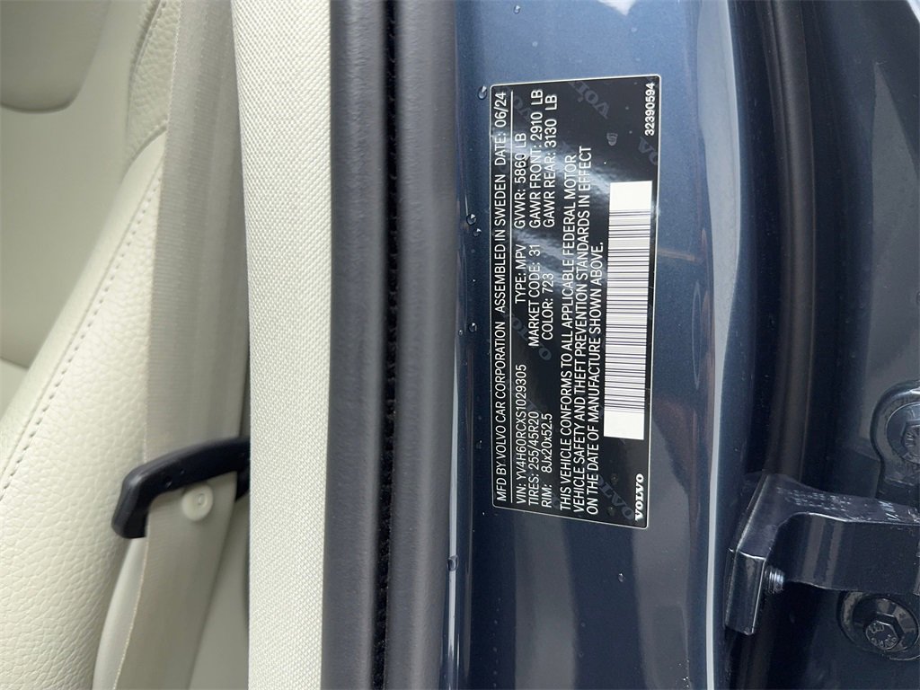 Used 2025 Volvo XC60 T8 Plus w/ Protection Package Premier image 55