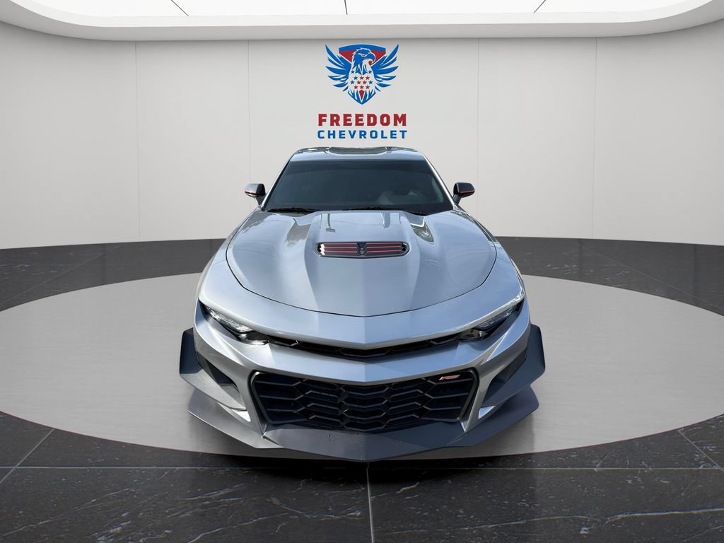 Used 2022 Chevrolet Camaro LT w/ Redline Edition RWD image 9
