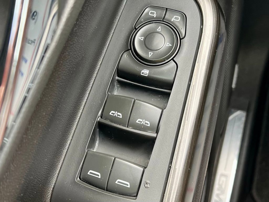 Used 2023 GMC Acadia SLT image 24