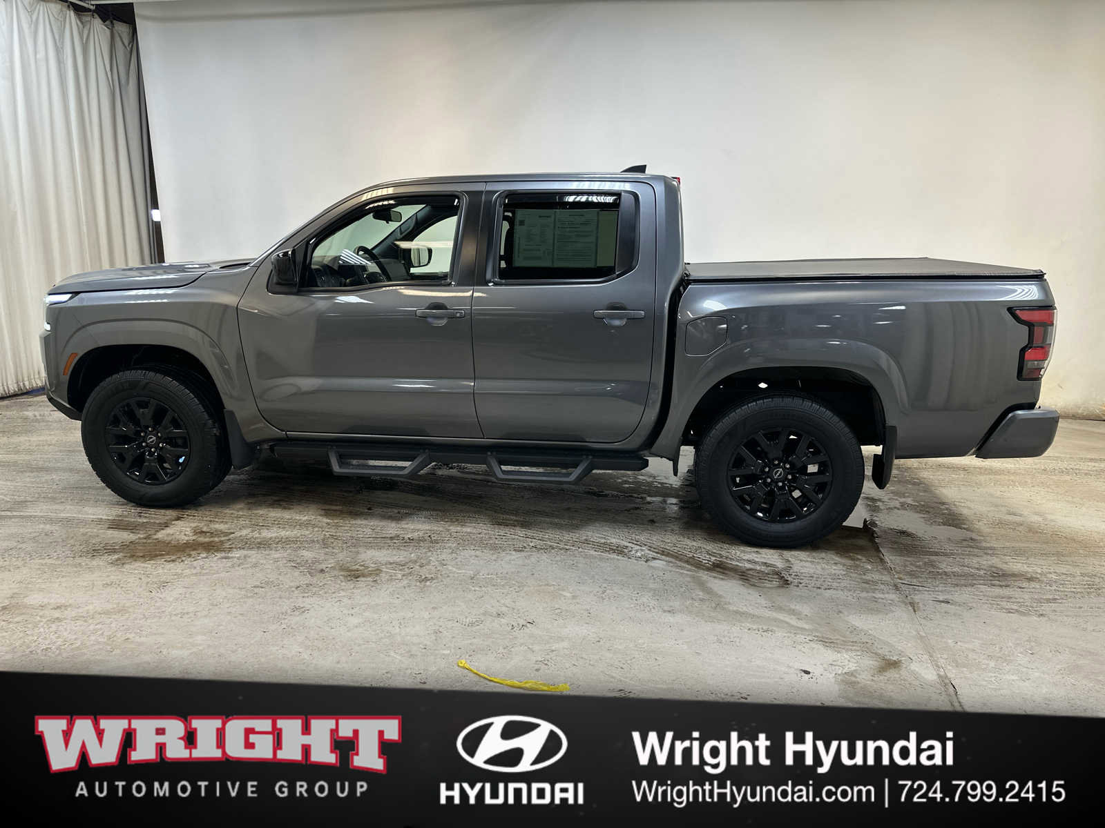 Used 2023 Nissan Frontier SV w/ Midnight Edition Package image 7