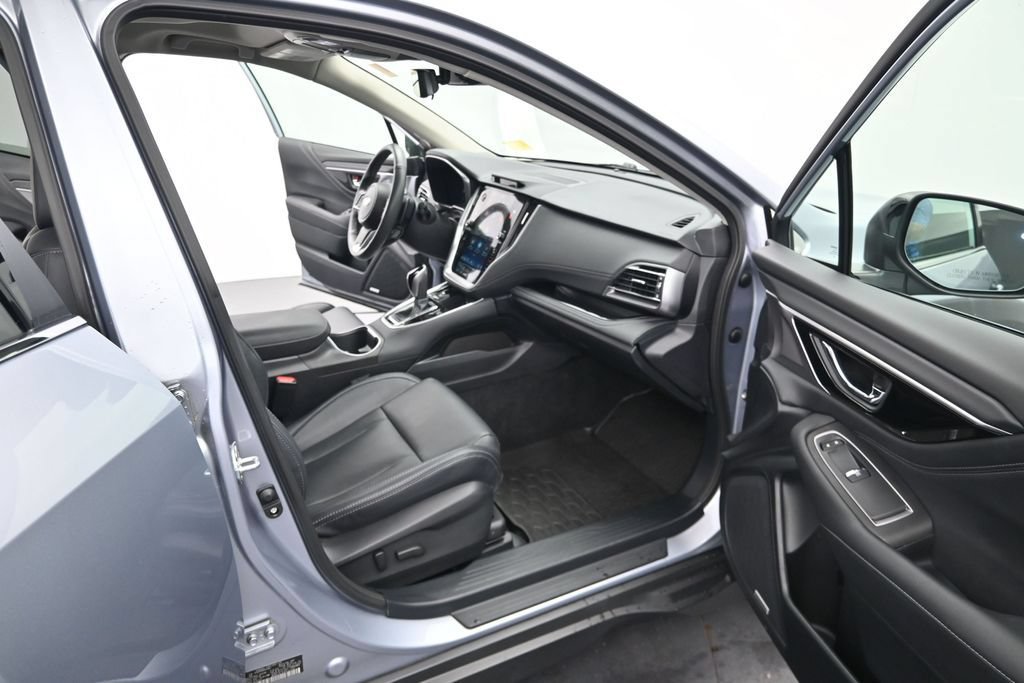 Used 2024 Subaru Outback Touring XT AWD/4WD image 17