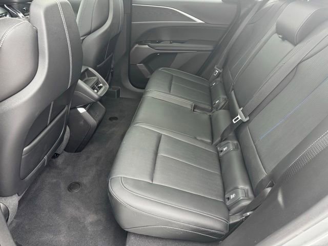 New 2025 Cadillac Lyriq Luxury image 7