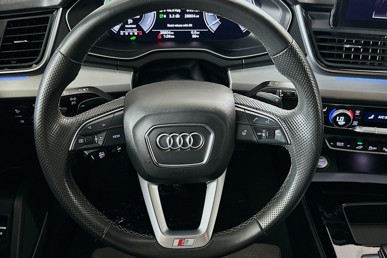 Used 2023 Audi Q5 e Prestige w/ Prestige Package AWD/4WD image 19