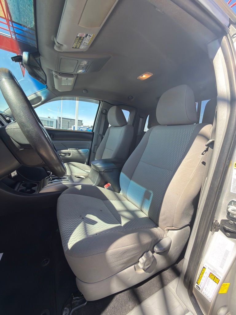 Used 2013 Toyota Tacoma PreRunner w/ SR5 Pkg image 11